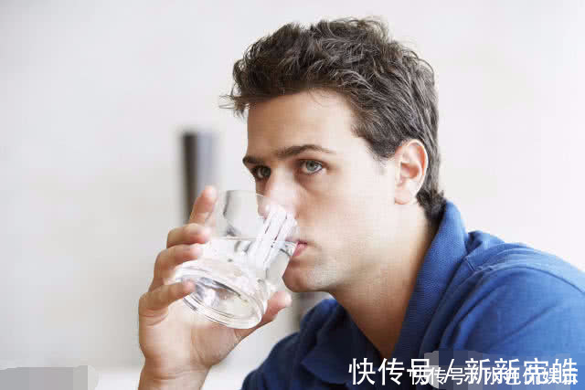 医生|三天大便一次和一天大便三次,哪个危害更大,听了医生说都明白了