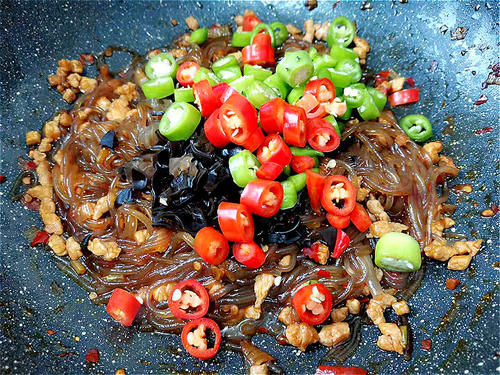  顺滑|炒粉条时，别直接下锅，多加1步，粉条根根顺滑，不粘锅，不成坨