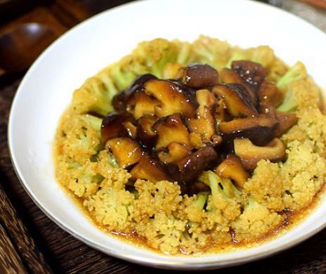 炒青菜|美食优选:烩豆腐,香菇炒青菜,番茄鱼片汤,棒骨杂菌汤的做法