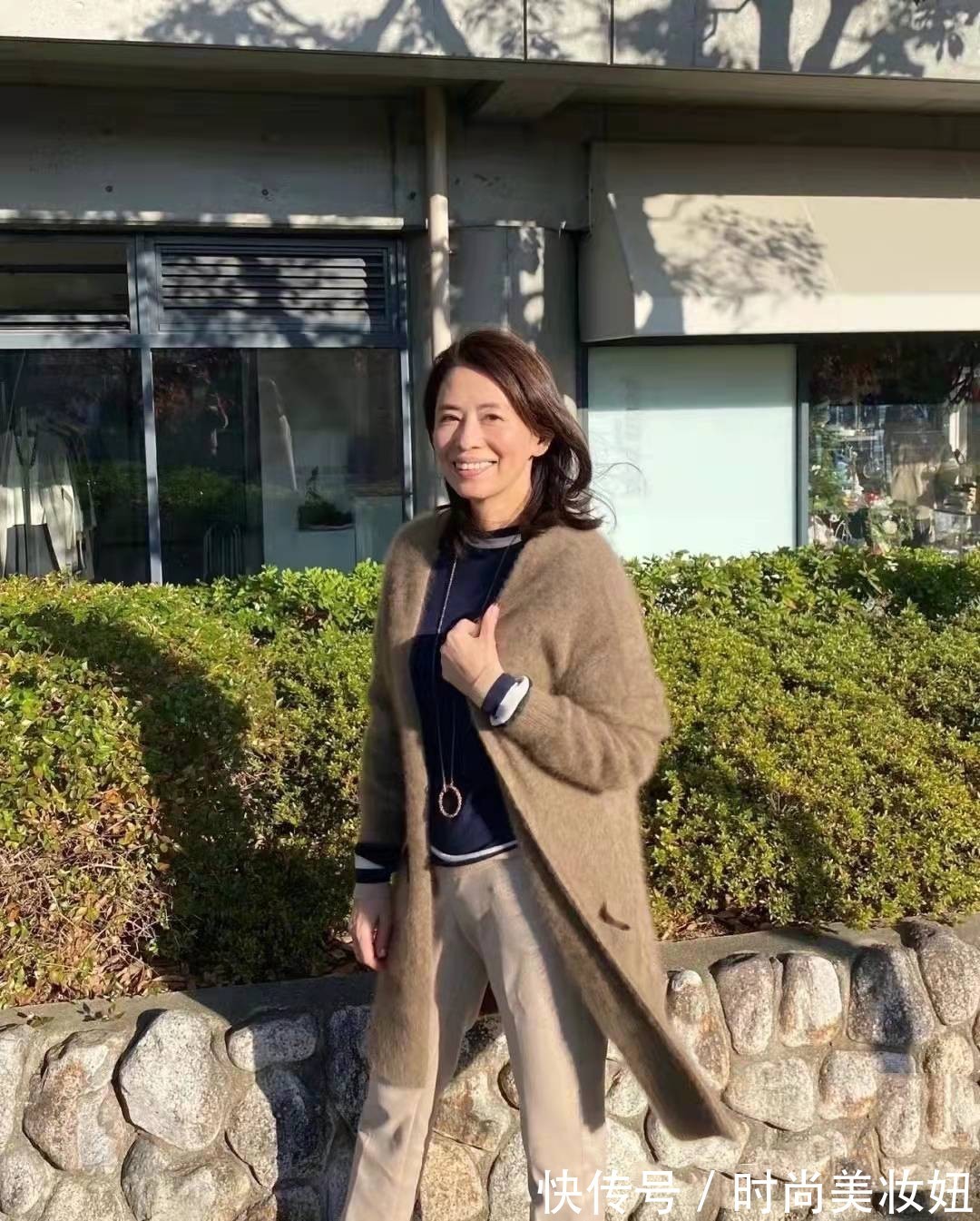 洋气|这才是真正的“无龄感”穿搭,每套都优雅洋气,60岁也可以照穿
