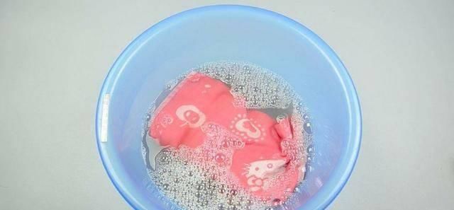 清洗|毛巾脏了,别拿肥皂洗,教你一招洗完都能洁白如新,省力又省心