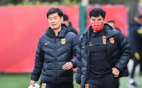 世预赛|世预赛两连败后!李霄鹏做出英明决定,中国足球有希望了