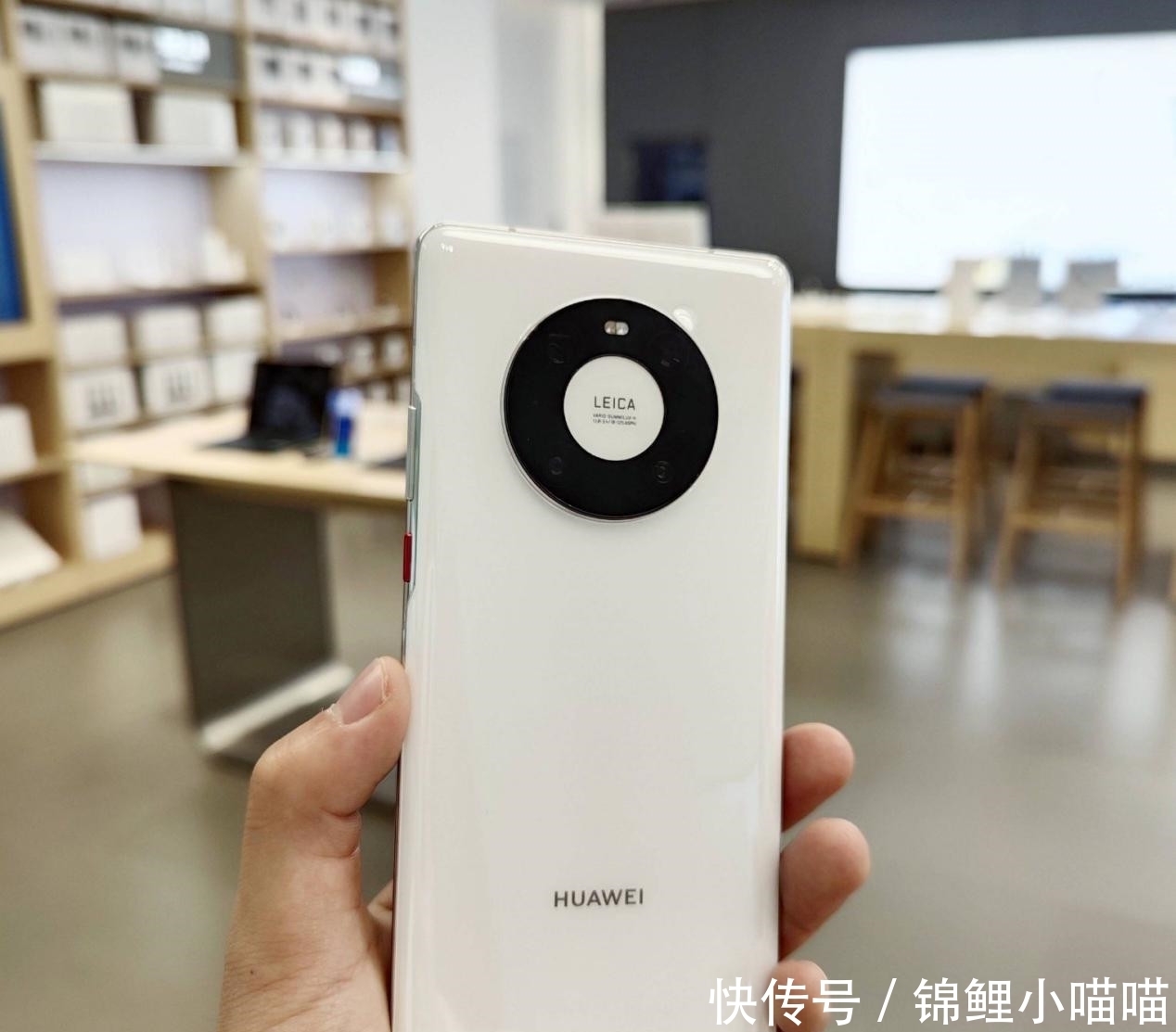 华为|黄牛的狂欢!华为Mate40Pro+线下线上同时缺货,你抢到了吗?