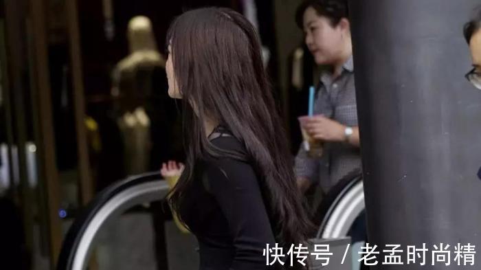 丰满|街拍:一身黑色打扮身材丰满的性感美妇,气质成熟,让人心生爱恋