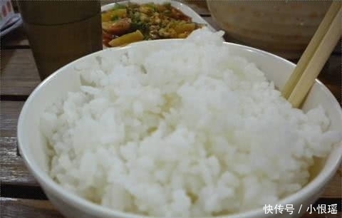 最“长肉”的四种主食，米饭不算啥，全爱吃的注定是个“胖子”