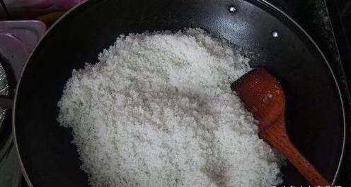 老中医|把粗盐放锅里炒一炒,能够顶上半个老中医,很多疾病竟不药而愈!