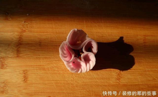 晶莹剔透|冬天包饺子,我家不用面粉,用它做皮,饺子晶莹剔透,Q弹又劲道