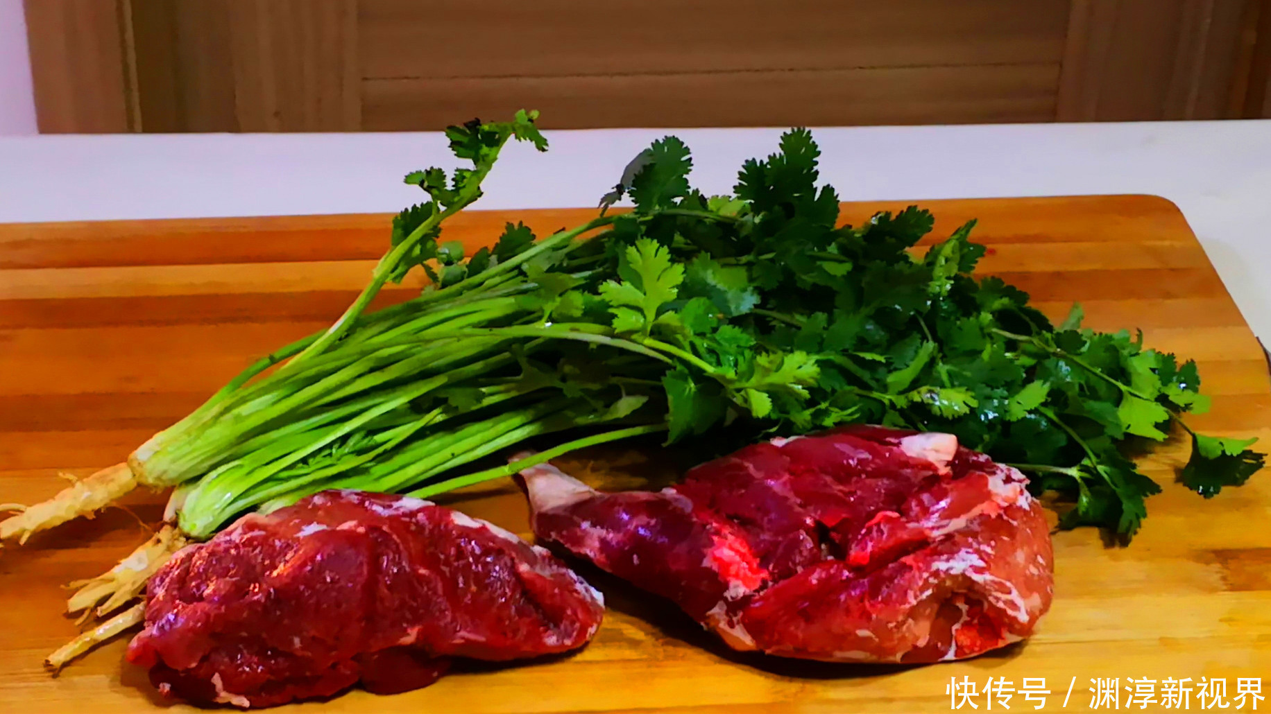  搅拌|大暑吃饺子，此馅最适宜，比猪肉牛肉都强，解馋不上火，太香了！