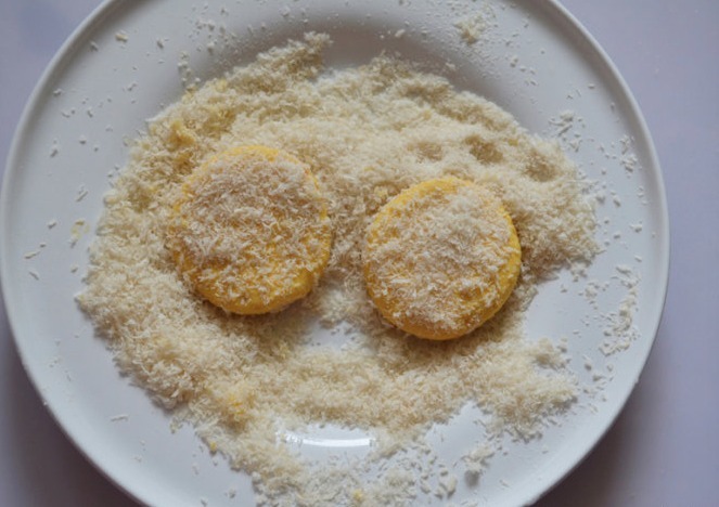 南瓜饼用糯米粉还是面粉,大厨教你做一个不一样的南瓜,太香了