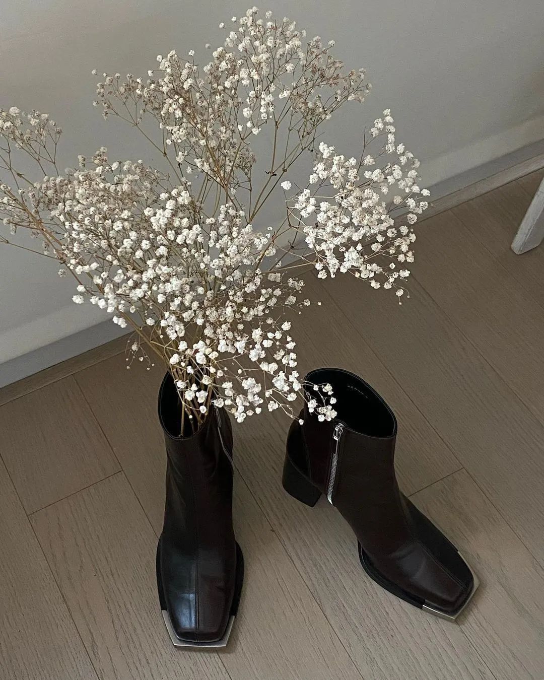 时髦|这个秋冬,让鞋子时髦起来的秘诀竟然是“变方”