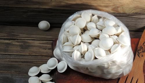 包好的餃子 不能直接放冰箱保存 教你一招 餃子不粘連不開裂 中國熱點