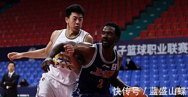 王哲林|17+8+5!高塔力扛北控内线群,成王哲林重要帮手,李春江收获效果!