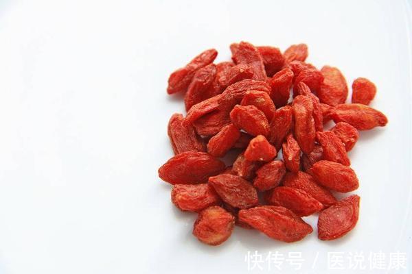 西兰花|患有脂肪肝后,不只是治疗,饮食常吃6种食物,或能养肝护肝