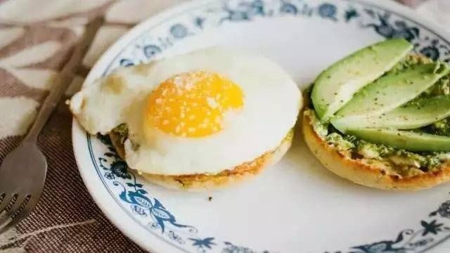 蛋白|午饭吃一宝， 燃烧脂肪月瘦10斤，轻松告别大肚子！