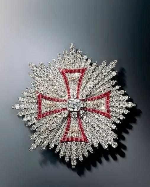 德国绿穹珍宝馆10亿珠宝被盗，这些珠宝恐无缘再见