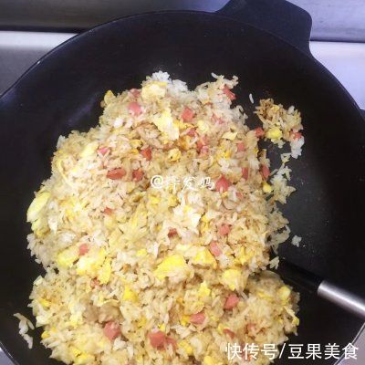 复赛|#圣迪乐鲜蛋杯复赛#香葱蛋炒饭