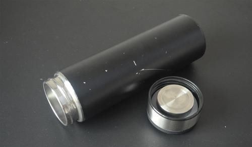 家里有保温杯的要留意, 我也是刚知道, 看完抓紧告诉家里人还不迟