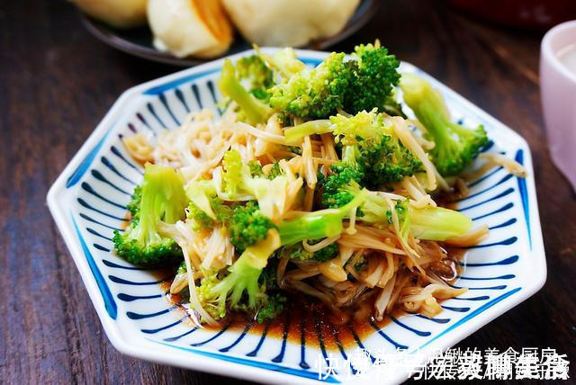 早餐|一家三口的精致早餐，用心搭配，营养又美味，家人爱吃身体棒