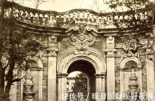 兽首|140年前的圆明园老照片：那时主体还在，图1是海晏堂十二生肖兽首