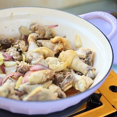 珐琅|谁说小白不能做硬菜？可乐芋头炖鸡，零难度超下饭