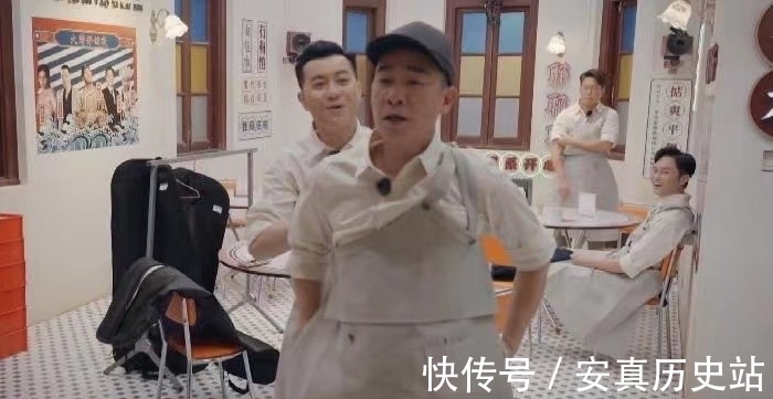 3人厨艺翻车后,陈小春的高情商化解客人尴尬,给足了兄弟的体面