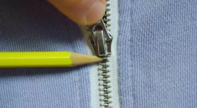 直发板|拉链拉不上,衣服起球,裤子不合身……教你一招快速解决