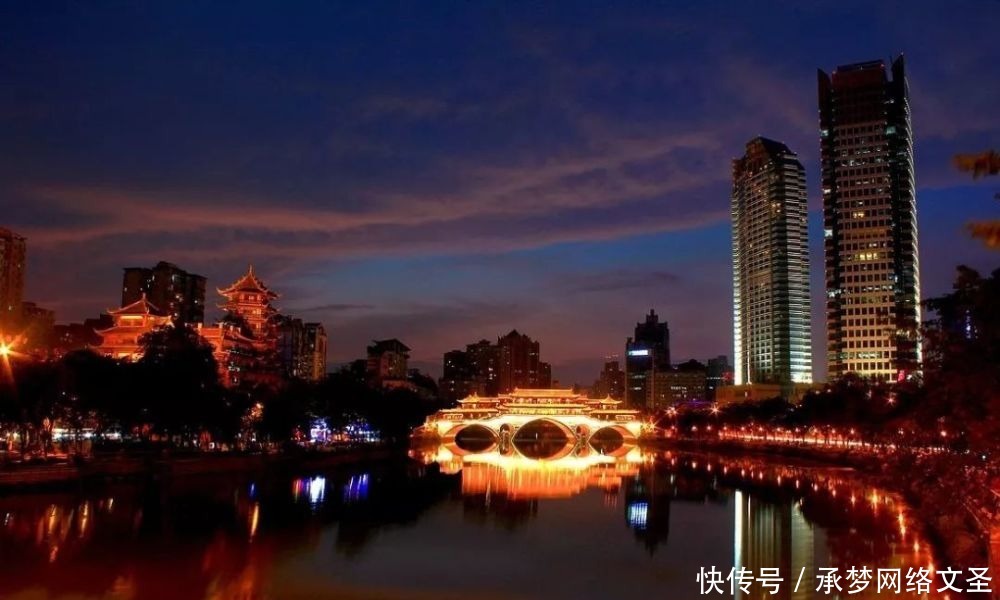 泰国|【全球FUN享】色达的昼与夜,转山转水转佛塔