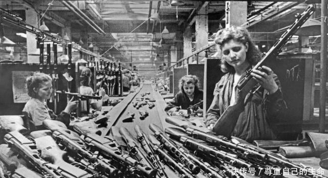 前线|二战老照片:日本年轻女子在前线劳军,图8斯大林儿子被德军俘虏