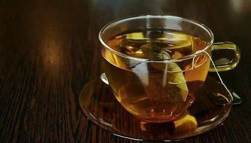 這樣喝茶危害大，尤其是飯后