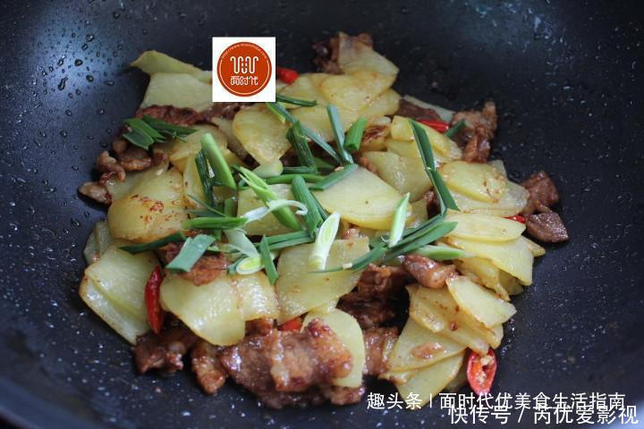  焦香|土豆这么做你肯定没吃过，焦香下饭，尝一口全家人都夸，太香了！