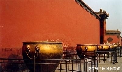 太和殿|故宫太平缸为何满是刀痕九龙壁或被偷工减料