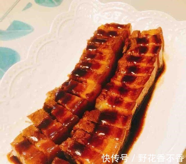 从冰箱拿出的冻肉,千万别加水泡,教你一妙招,吃起来跟鲜肉一样