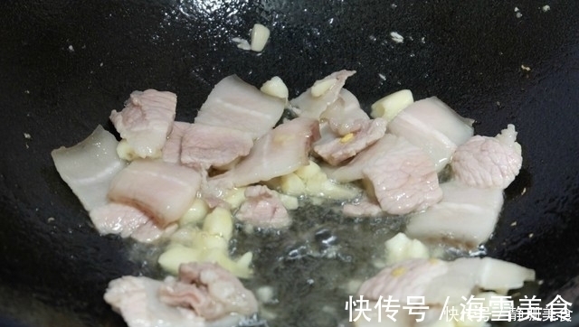 这菜我家隔两天就要炒一次,1颗菜炒2盘,叶子用手撕,加肉更香