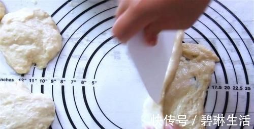 烤盘|懒人面包做法,不用揉面,更不用揉出膜,面包一样柔软拉丝