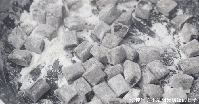 紅糖|夏天,女人別忘給自己準(zhǔn)備這零食,每天早上吃2塊,安穩(wěn)過夏天