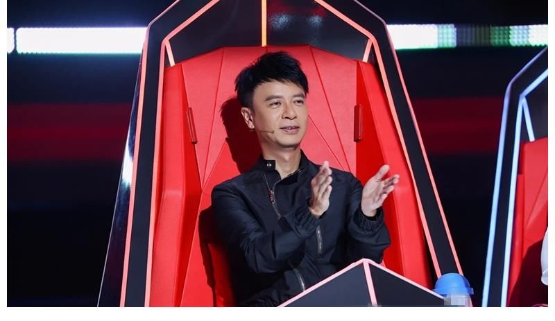 質(zhì)量|《中國好聲音》第十季首播，8位導(dǎo)師擁擠不堪，選手質(zhì)量大打折扣