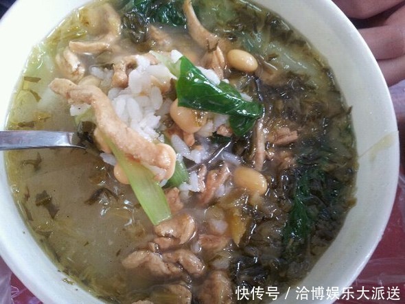 肠胃|有3种“坑娃”的饭尽量要少给孩子吃,会损伤孩子肠胃,不利消化