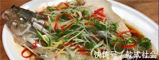 多汁|清蒸鱼千万不要放盐和料酒,大厨教你一招,鲜嫩多汁,不柴又不腥
