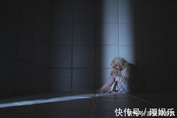 h腿控福利!俄妹COS小丑女:精分哈莉·奎茵的种种蜕变