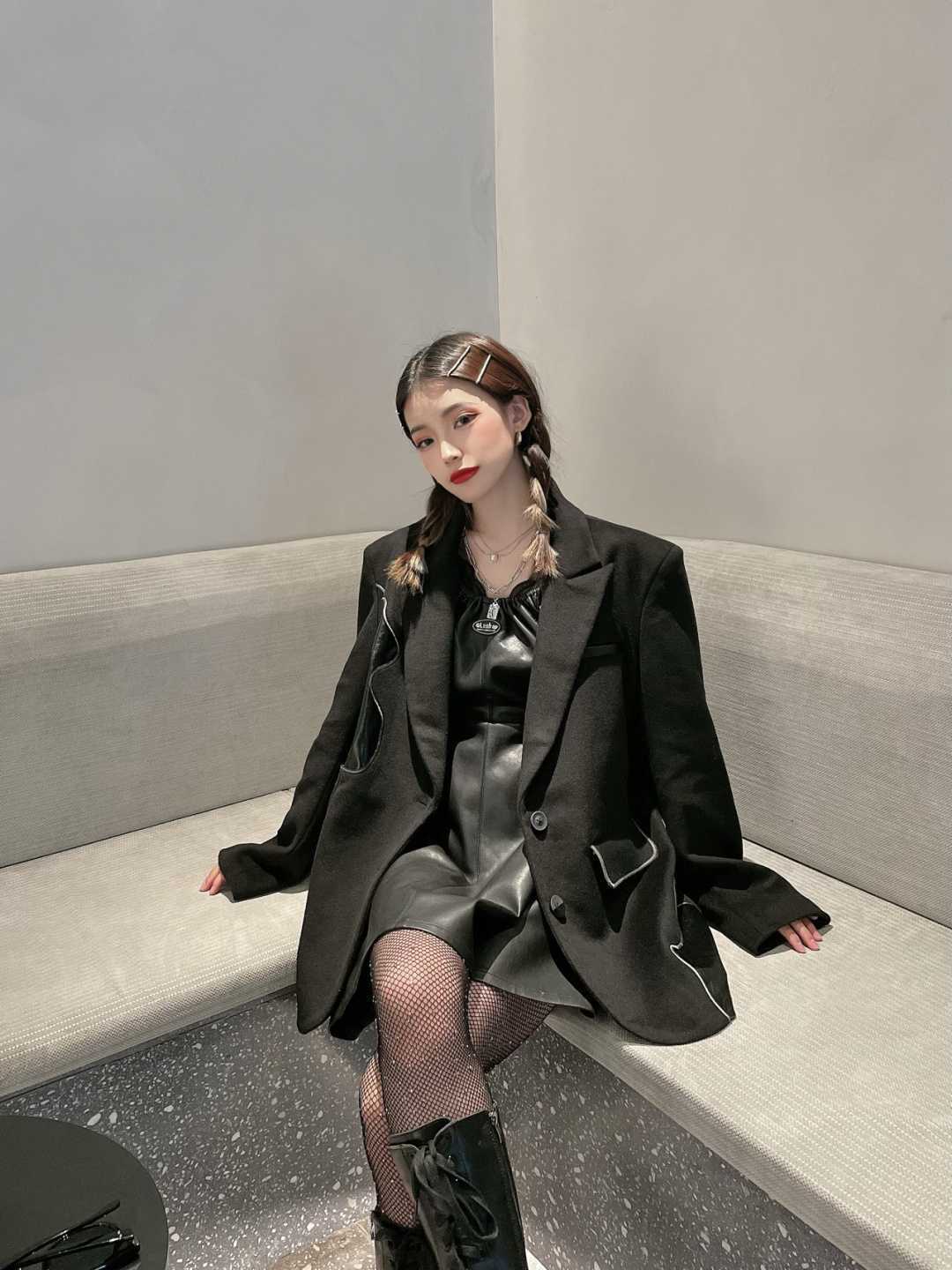 穿衣|轻熟黑丝搭什么鞋子最好看?码住这“四款”可以美上加美