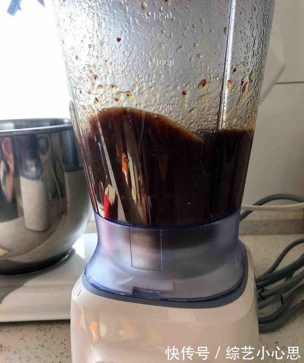 红糖馒头这样做,配方比例看下面,馒头香软蓬松,比买的好吃多了