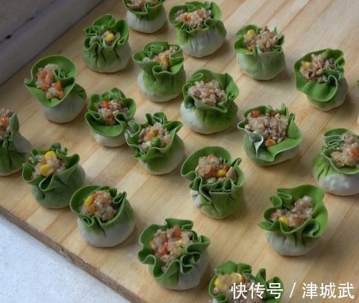 想吃烧麦不用买，自己在家做，皮薄馅大，比店里的更好吃