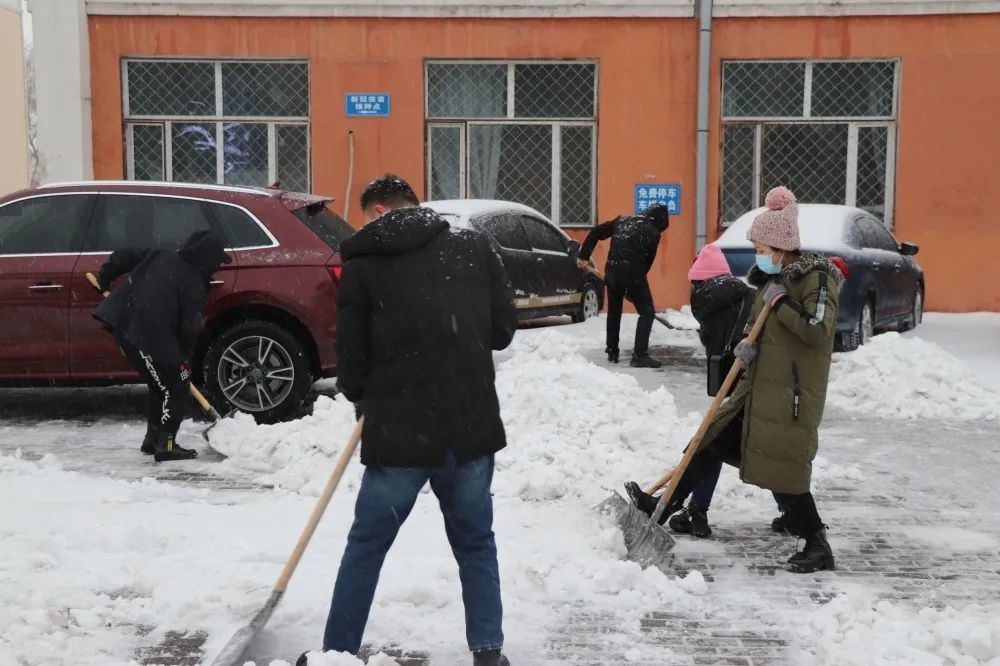 中医医院|鹤岗市中医医院丨以雪为令 确保畅通