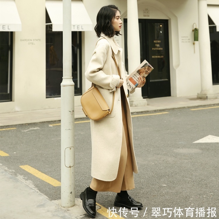 小肚腩 今主流一种搭配:呢大衣+裸靴,建议32-46岁女人初二拜年穿