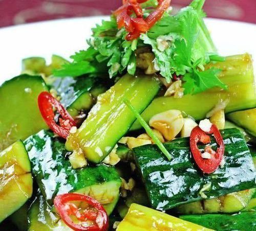 猕猴桃|女人抗衰老不一定要打玻尿酸,多吃这几样食物,排毒养颜更年轻