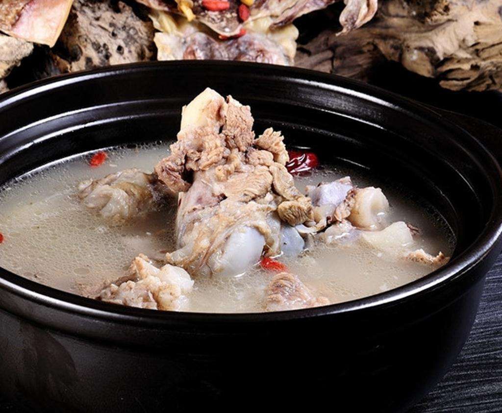 保健品|奶奶每天给9岁孙女喝“毒汤”，一年后诊出性早熟，最多长到1米5