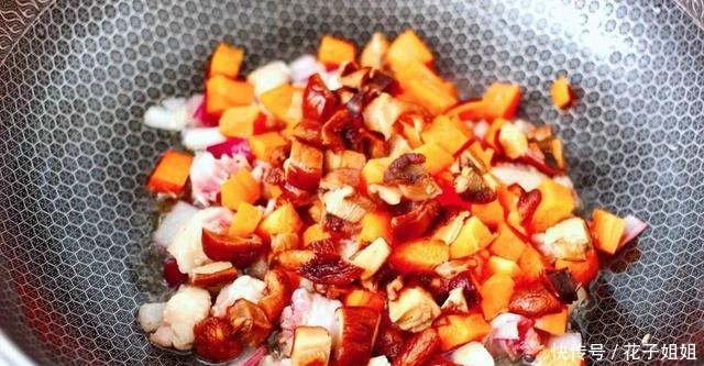 3道电饭煲版懒人焖饭，饭菜一锅出，满嘴喷香，美味省心~！