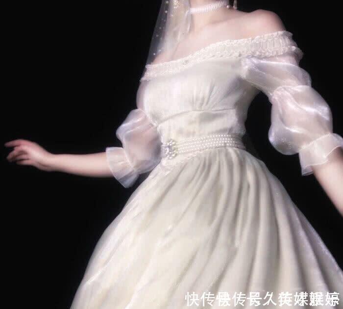 女孩子肩上若有这“3记号”，恭喜丫头，你拥有天生的“美人肩”