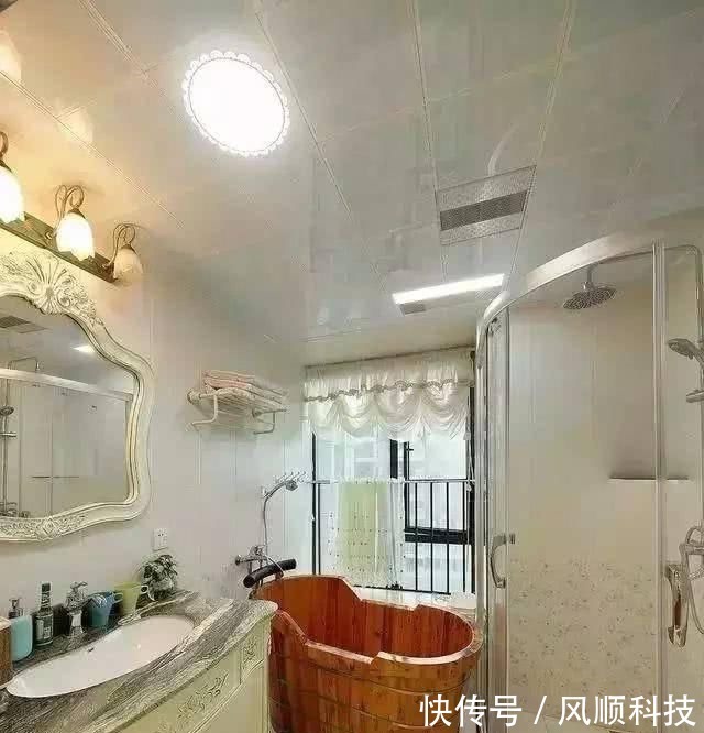 客厅|去朋友家串门,一进门就被美到了,很喜欢这样的客厅装修,漂亮