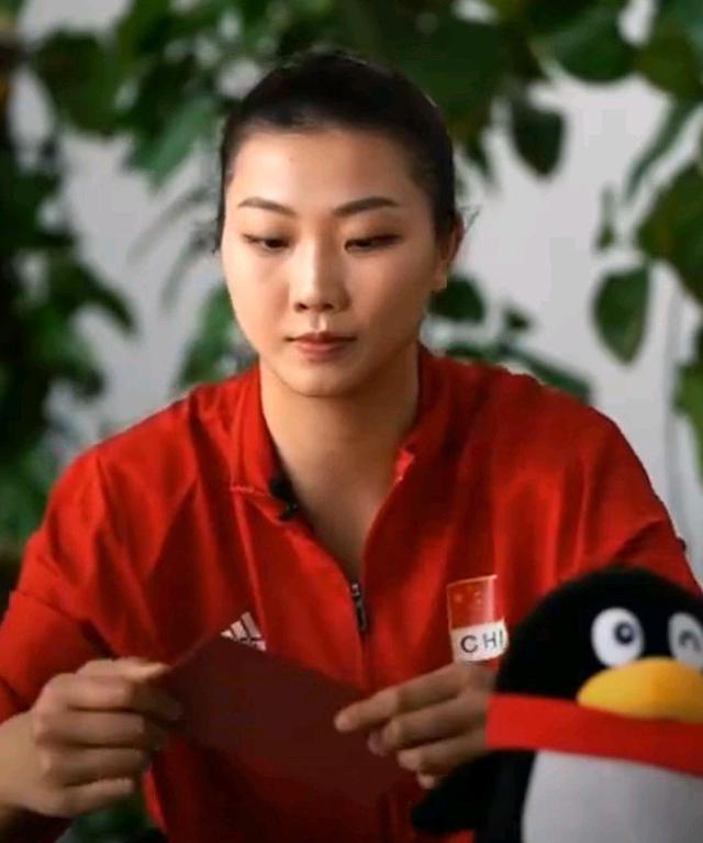 中国女排国家队|女排2米副攻求救：我不想回忆2021年我写不出来，最后她写了啥？